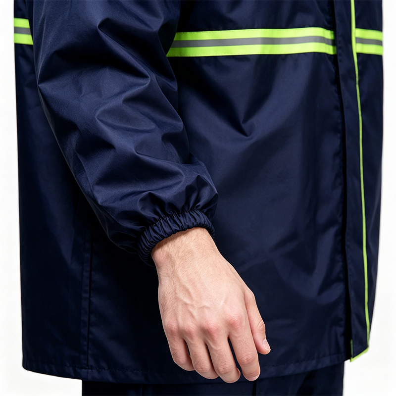 Summus Visibilitas Single Stratum Reflective Raincoat